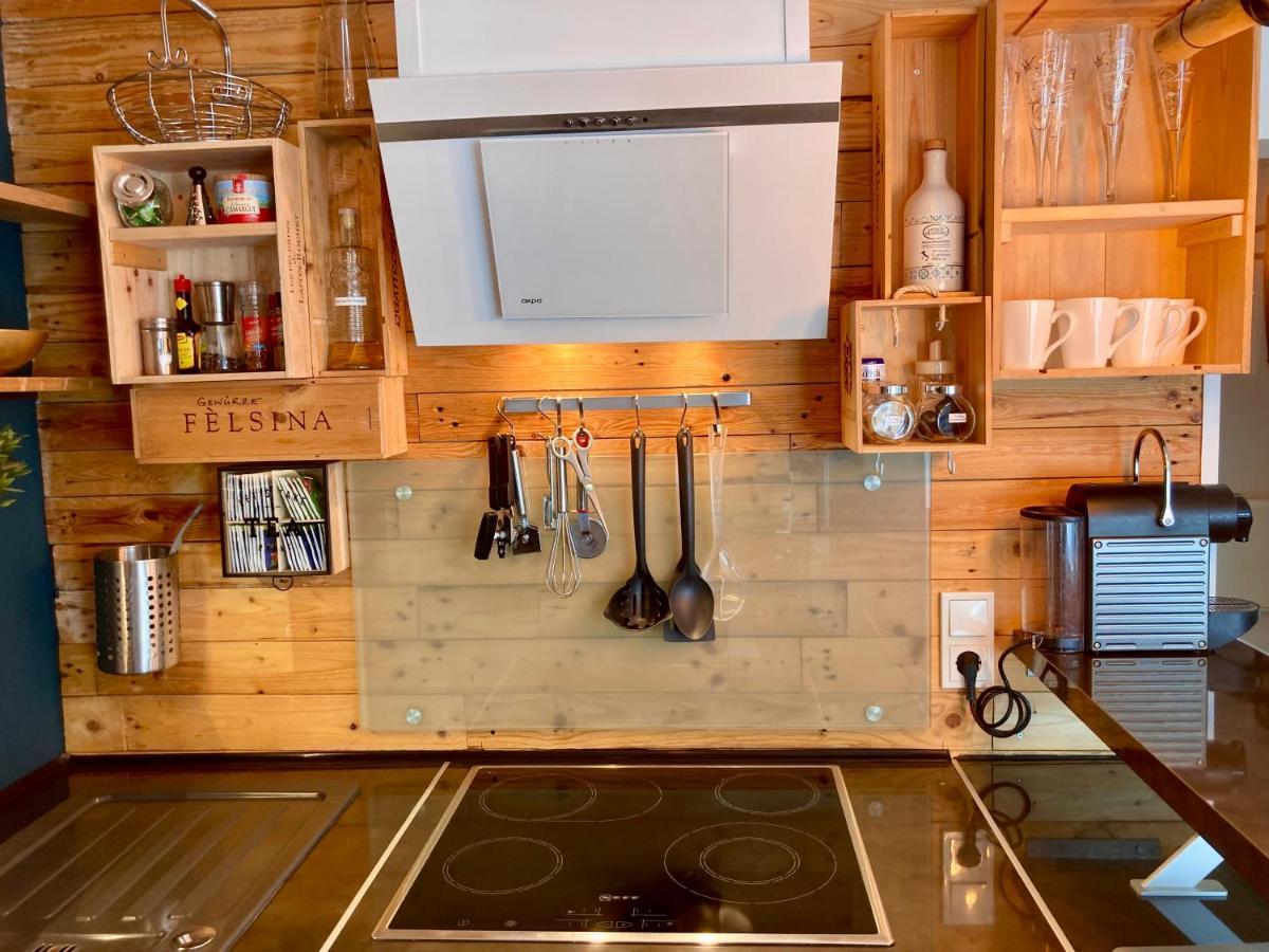Living At Saarpartments -Adultsonly- 2 Bedrooms, Kitchen - Business & Holiday Apartments For Long- And Short Term Stay, 3 Min To Train Station, Secure E-Bike Parking! Saarbrucken Bagian luar foto
