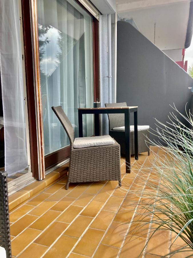 Living At Saarpartments -Adultsonly- 2 Bedrooms, Kitchen - Business & Holiday Apartments For Long- And Short Term Stay, 3 Min To Train Station, Secure E-Bike Parking! Saarbrucken Bagian luar foto