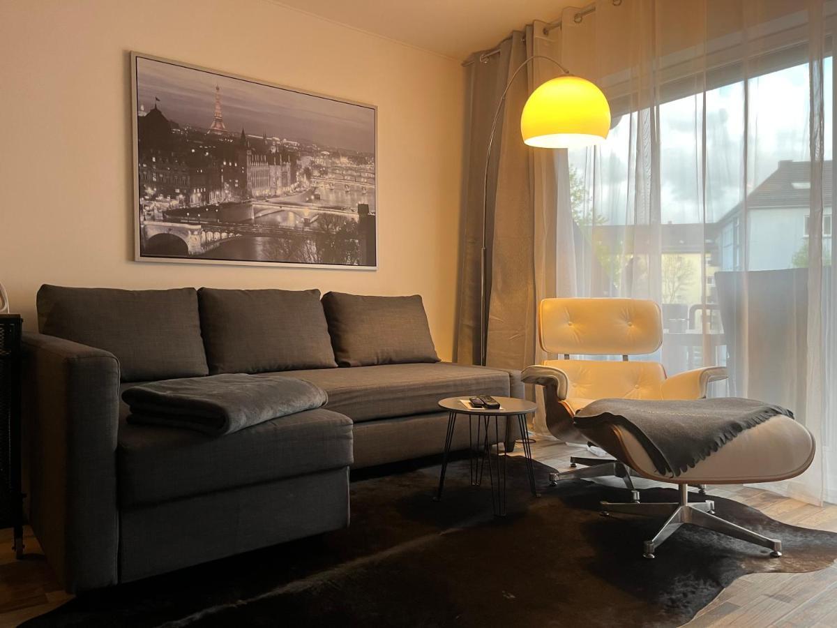 Living At Saarpartments -Adultsonly- 2 Bedrooms, Kitchen - Business & Holiday Apartments For Long- And Short Term Stay, 3 Min To Train Station, Secure E-Bike Parking! Saarbrucken Bagian luar foto